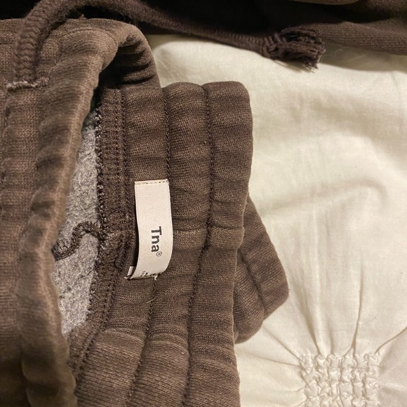 Ariztia Brown Matching Hoodie/ Sweat-pant set - Picture 4 of 4